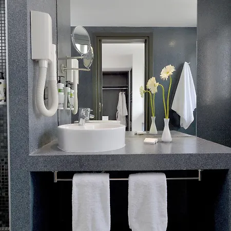 Smart Hotel, Vassilicos House Of Hospitality 3*